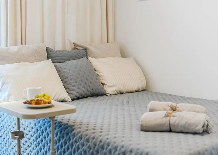 Cosy With Private Rooftop *