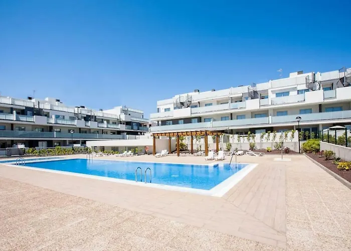 Cosy With Private Rooftop アパート