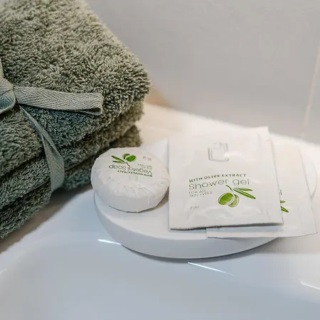 Cosy With Private Rooftop