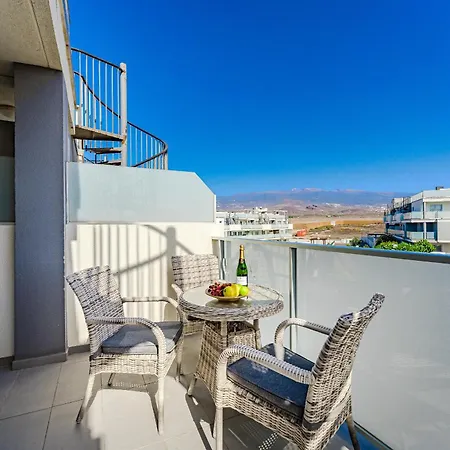 Cosy With Private Rooftop Apartament La Tejita