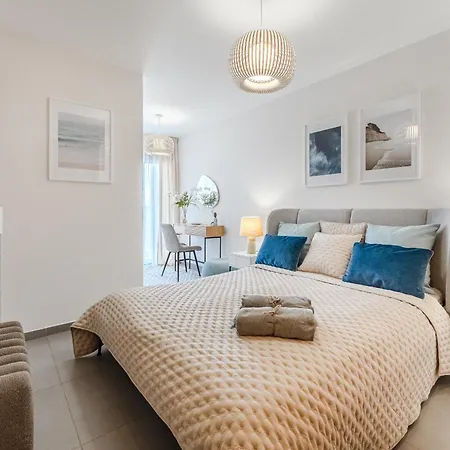 Cosy With Private Rooftop La Tejita