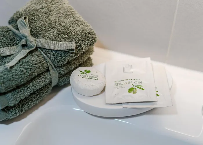 Cosy With Private Rooftop