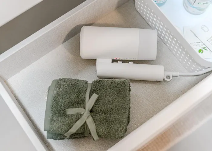 Cosy With Private Rooftop