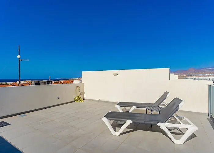 Cosy With Private Rooftop Апартаменты *