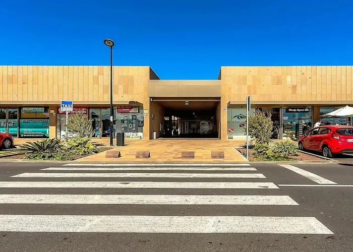 Cosy With Private Rooftop *