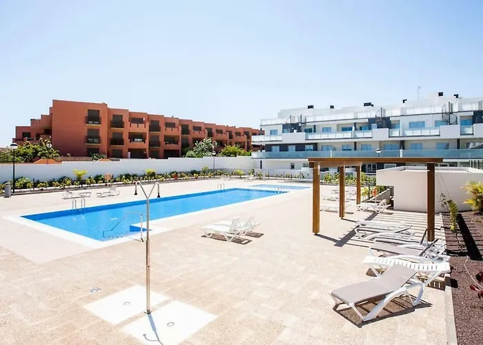 Cosy With Private Rooftop *