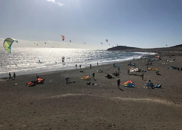 Cosy With Private Rooftop Апартаменты Ла-Техита